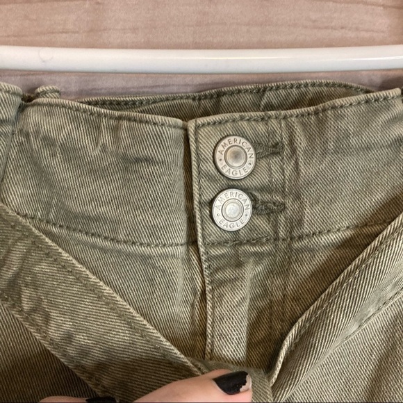 AMERICAN Eagle Olive Green Paper Bag Mom Shorts - Picture 5 of 9